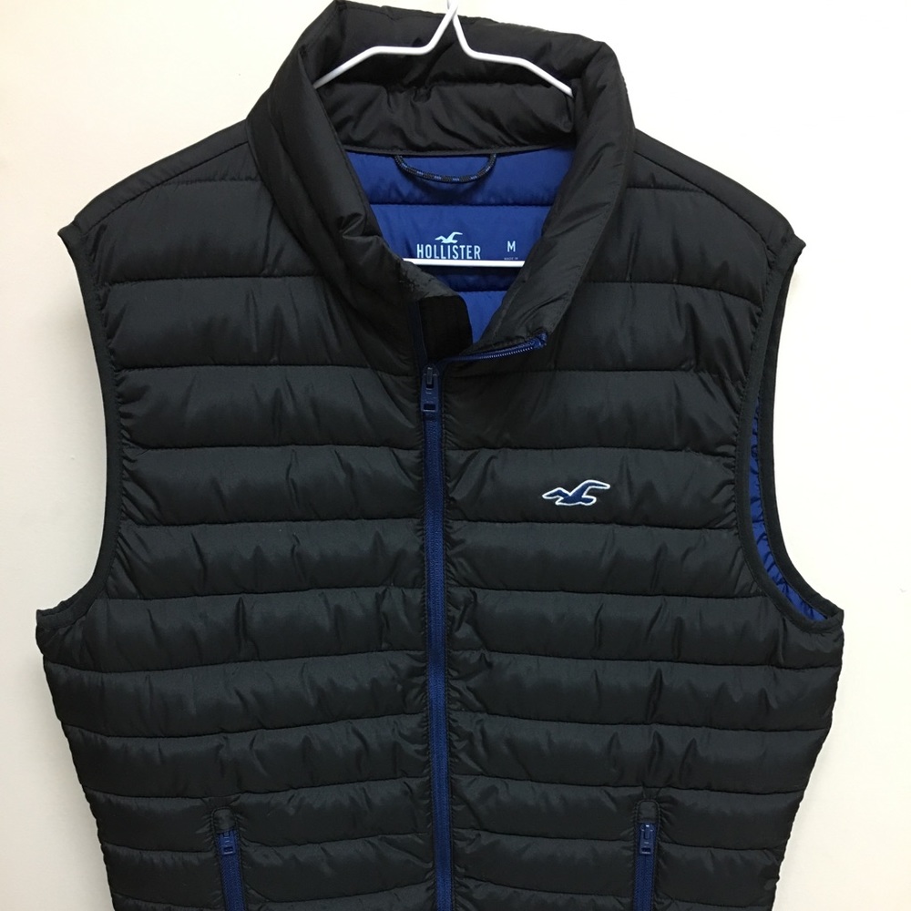Hollister quilted vest